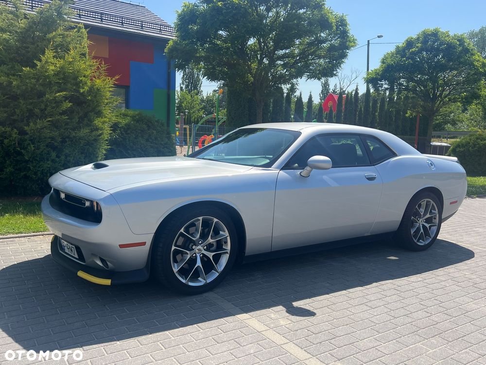 Dodge Challenger - 2