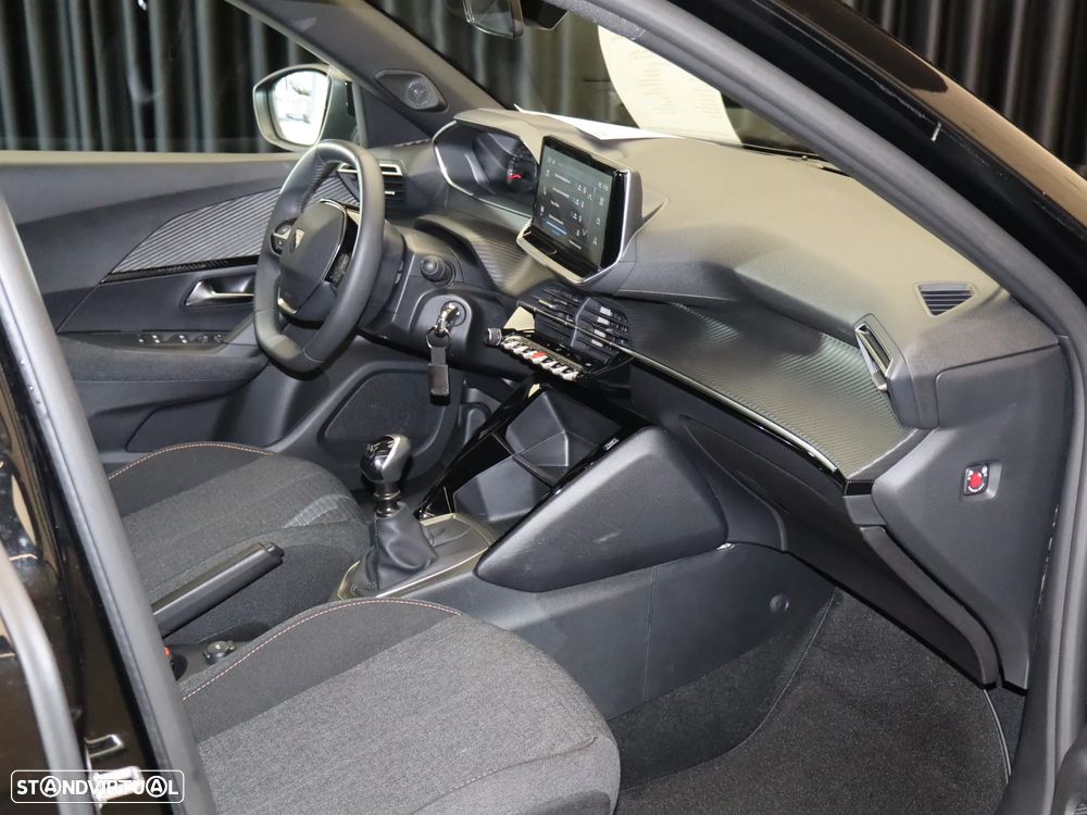 Peugeot 2008 1.2 PureTech Style - 16