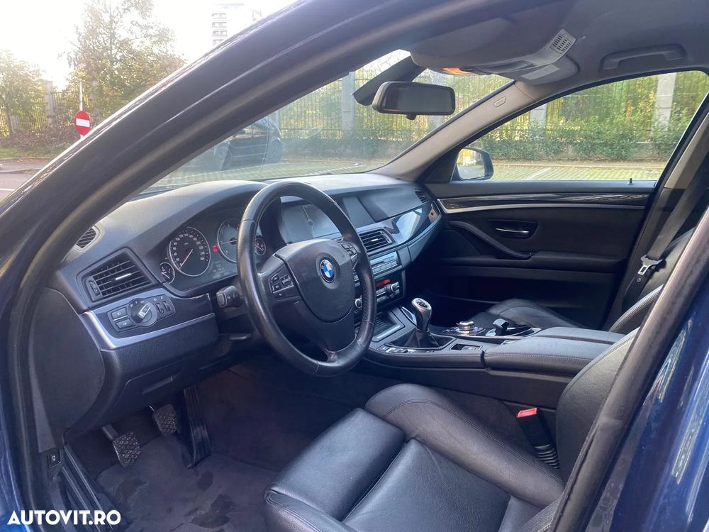 BMW Seria 5 520d Touring Modern Line - 11