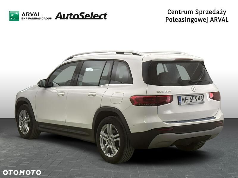 Mercedes-Benz GLB 200 7G-DCT - 3