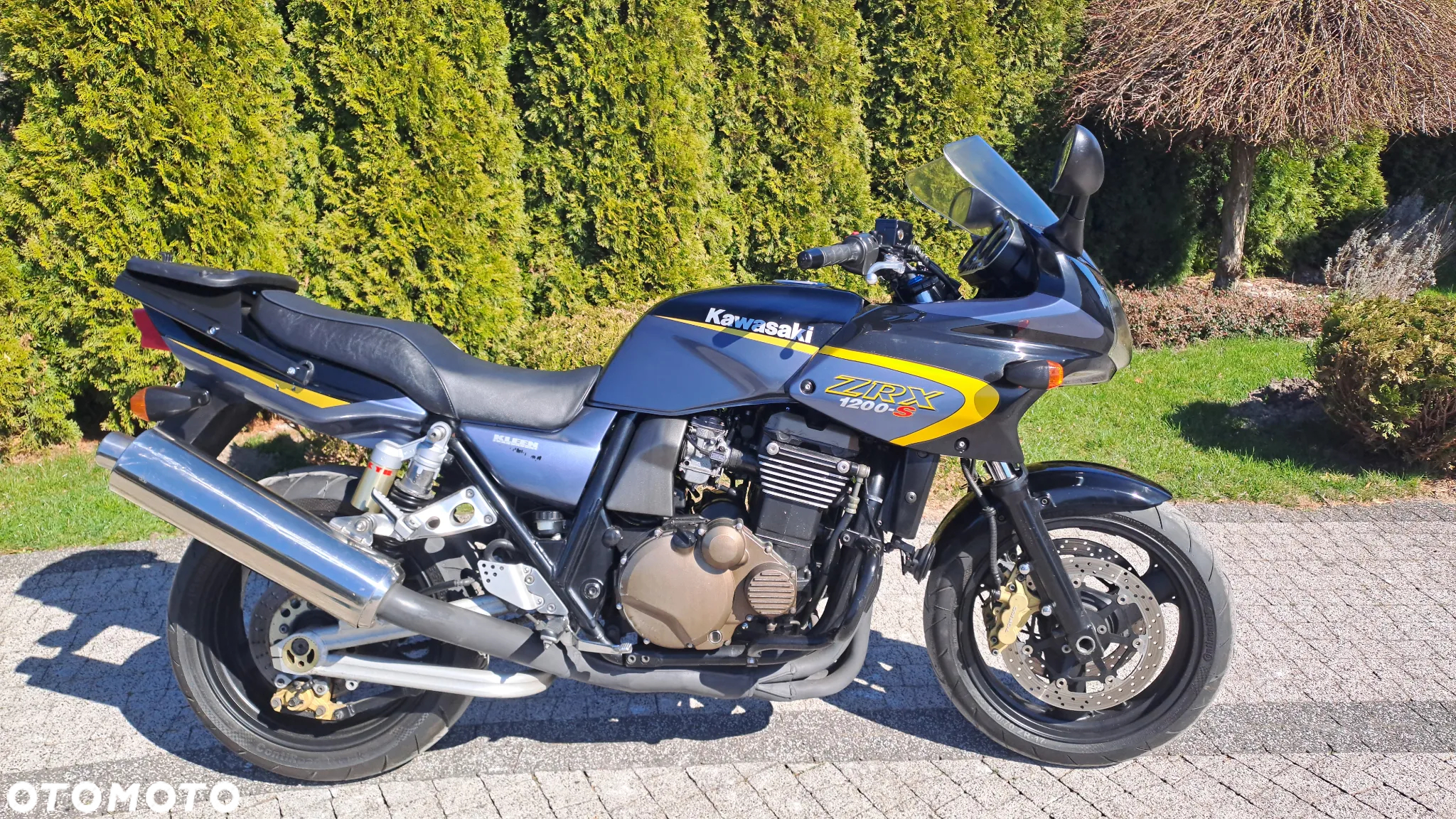 Kawasaki ZRX - 2