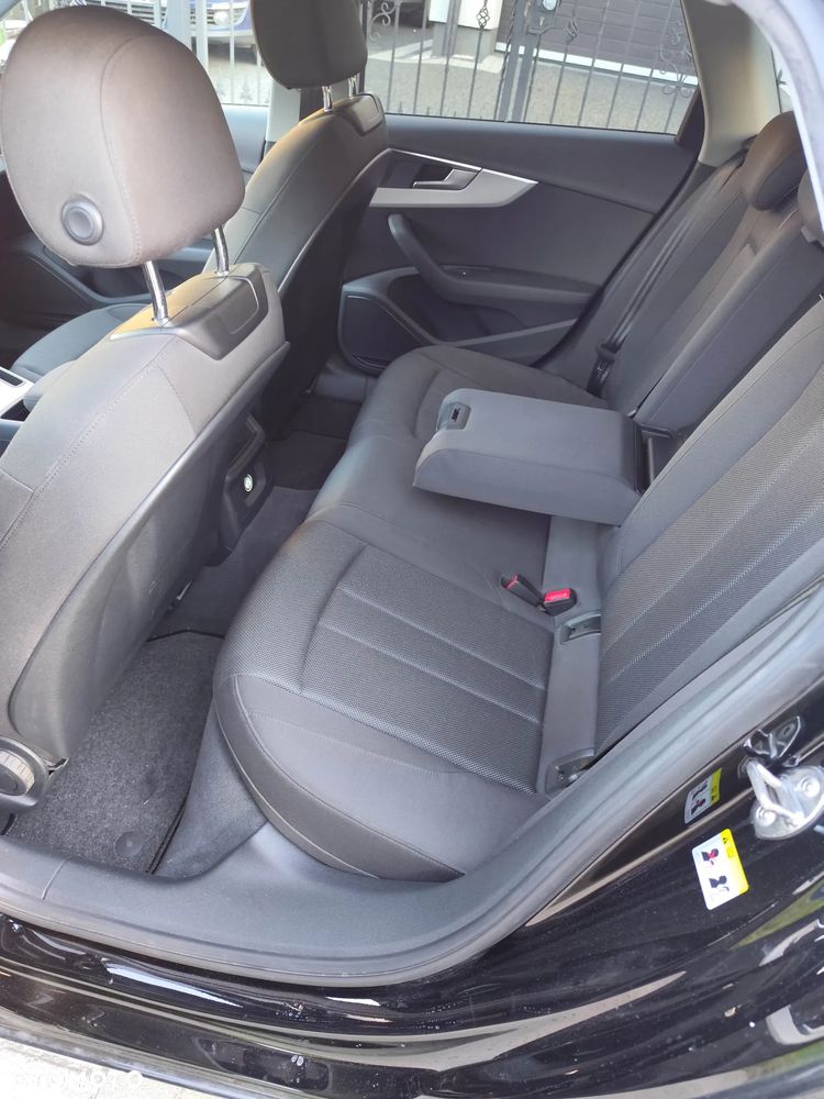 Audi A4 Avant 45 TFSI quattro S tronic - 34