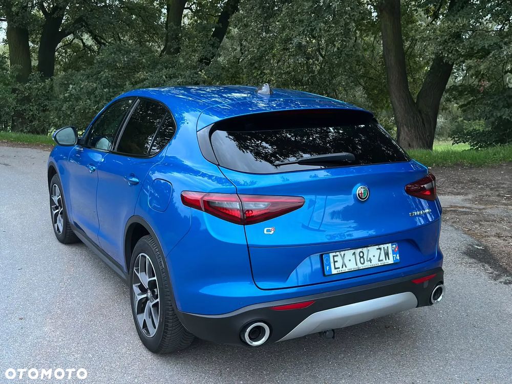 Alfa Romeo Stelvio - 8