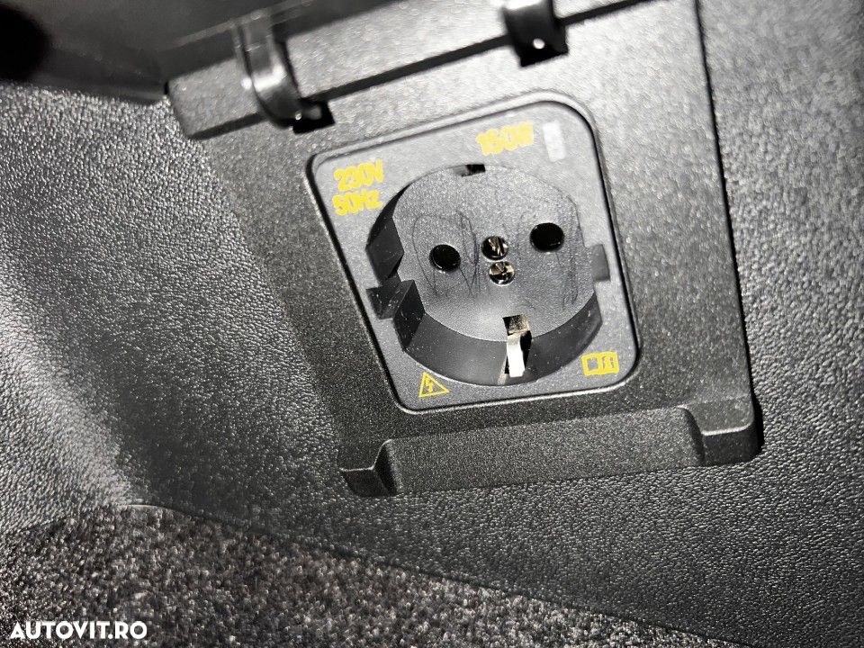 Volkswagen Tiguan - 32