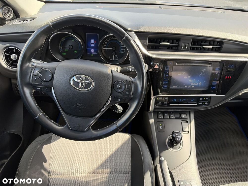 Toyota Auris - 13