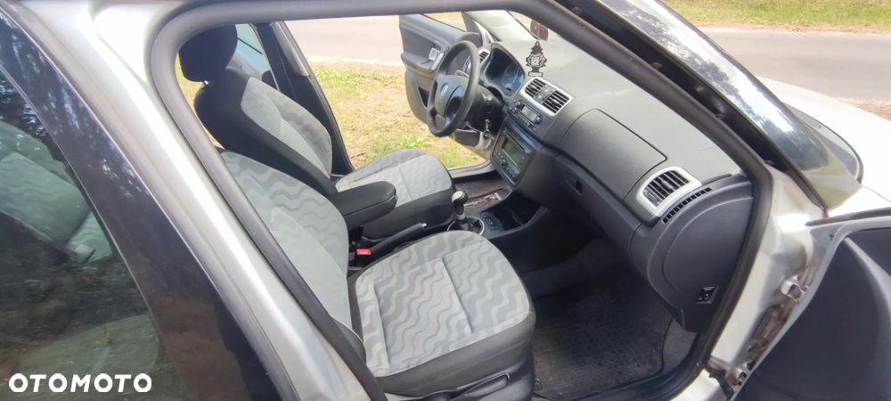 Skoda Roomster 1.4 MPI Active PLUS EDITION - 13
