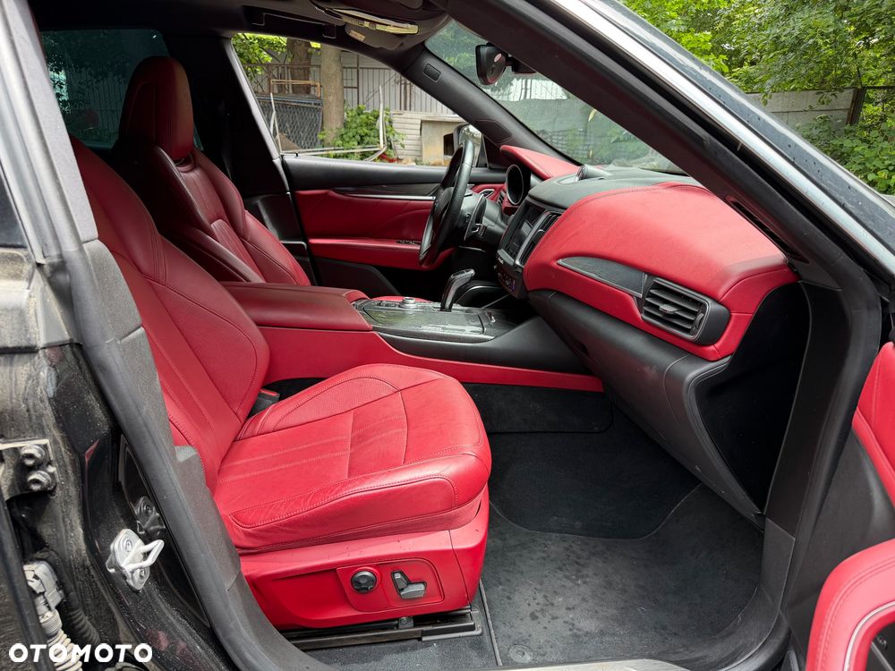 Maserati Levante S Q4 GranSport - 8