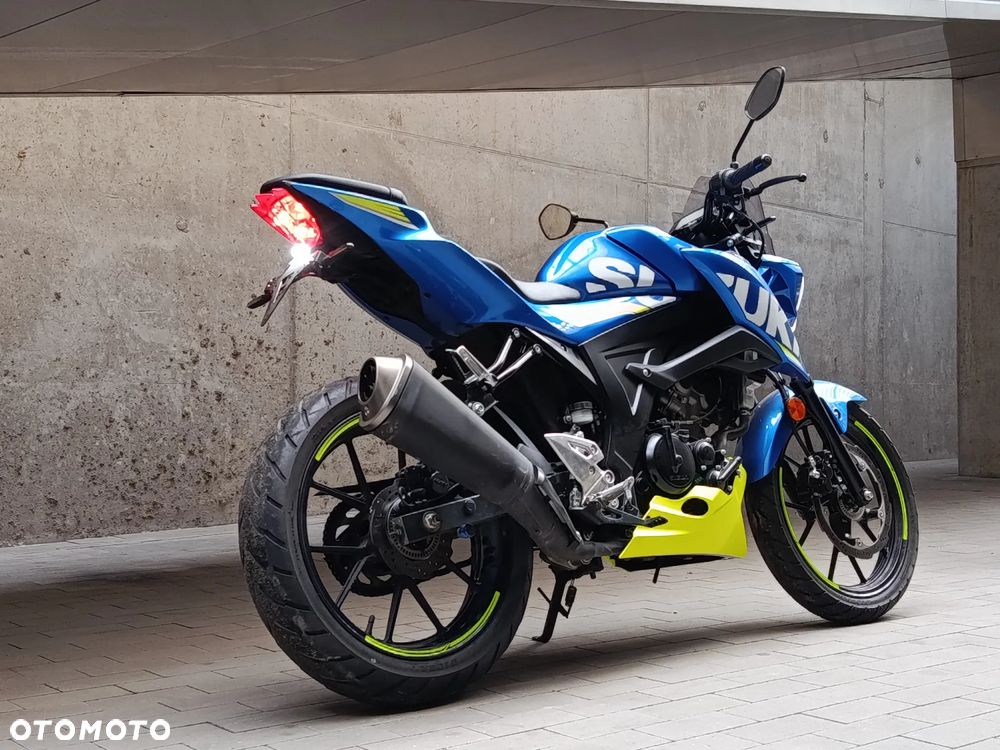 Suzuki GSX - 3