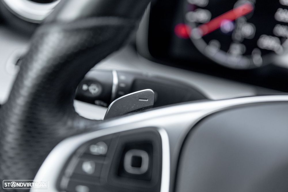 Mercedes-Benz E 220 d AMG - 44