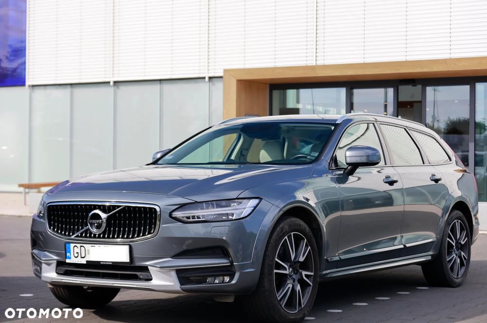 Volvo V90 Cross Country
