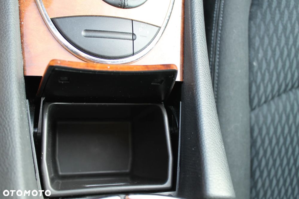 Mercedes-Benz Klasa E 350 7G-TRONIC Avantgarde - 26
