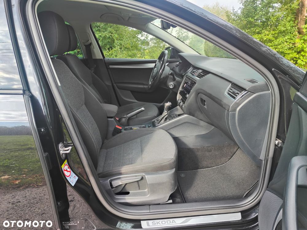 Skoda Octavia 2.0 TDI DSG Soleil - 25