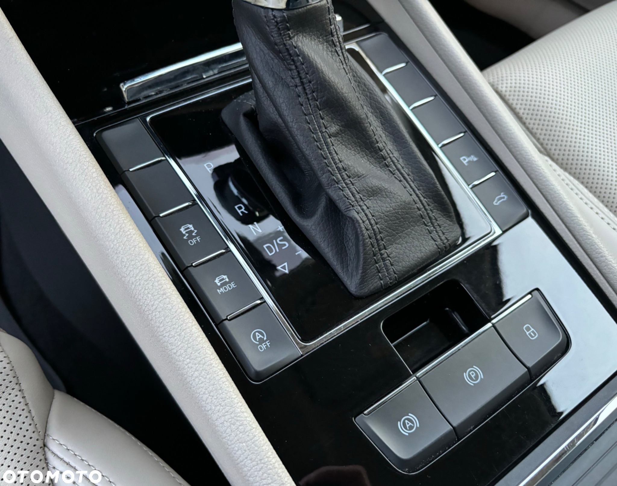 Skoda Superb 2.0 TDI SCR 4x4 L&K DSG - 21