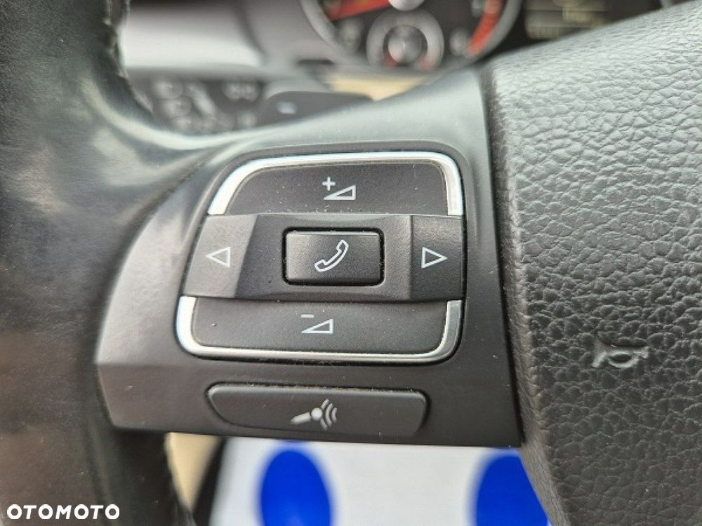 Volkswagen Passat - 20