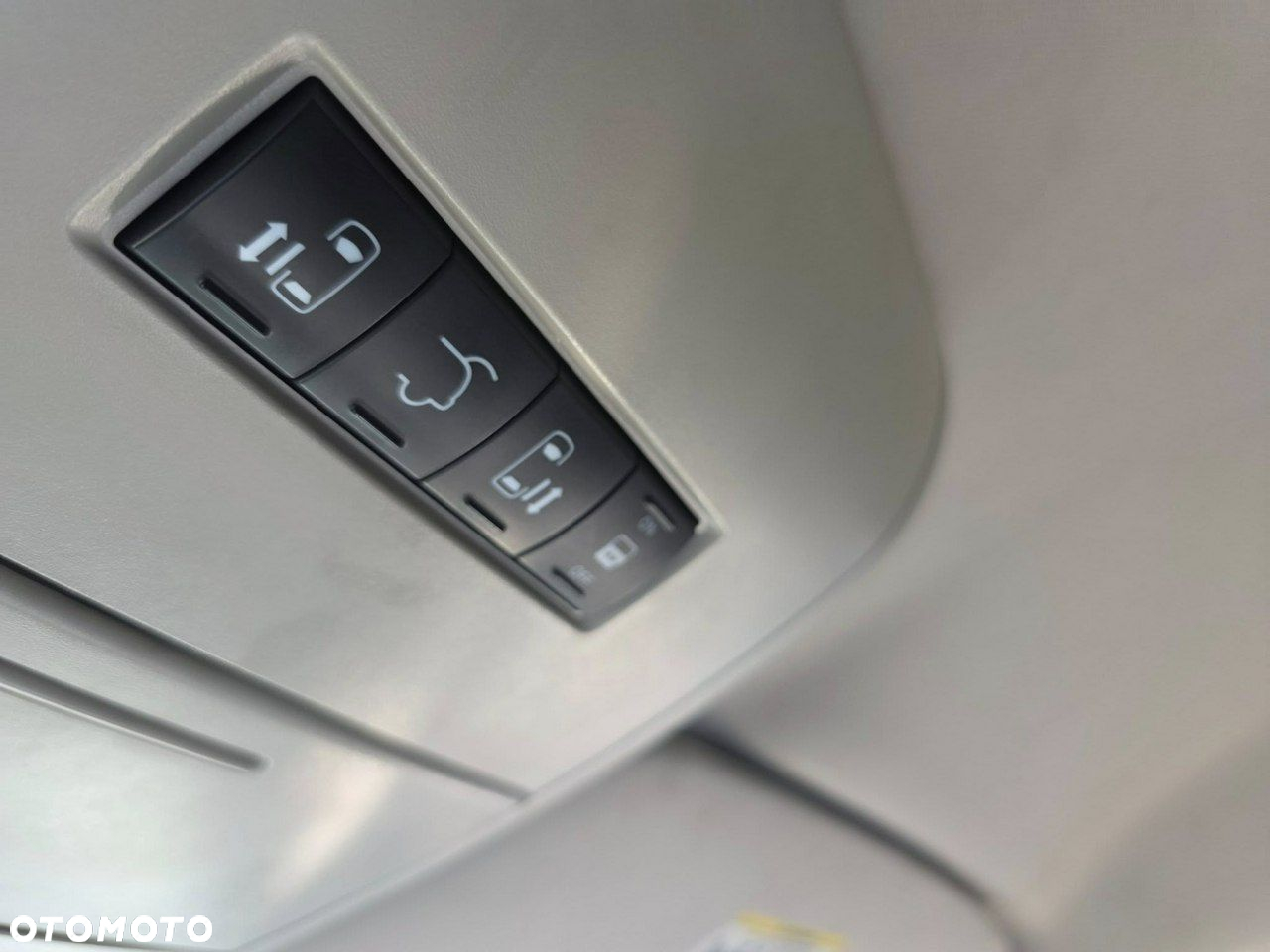 Chrysler Town & Country - 21