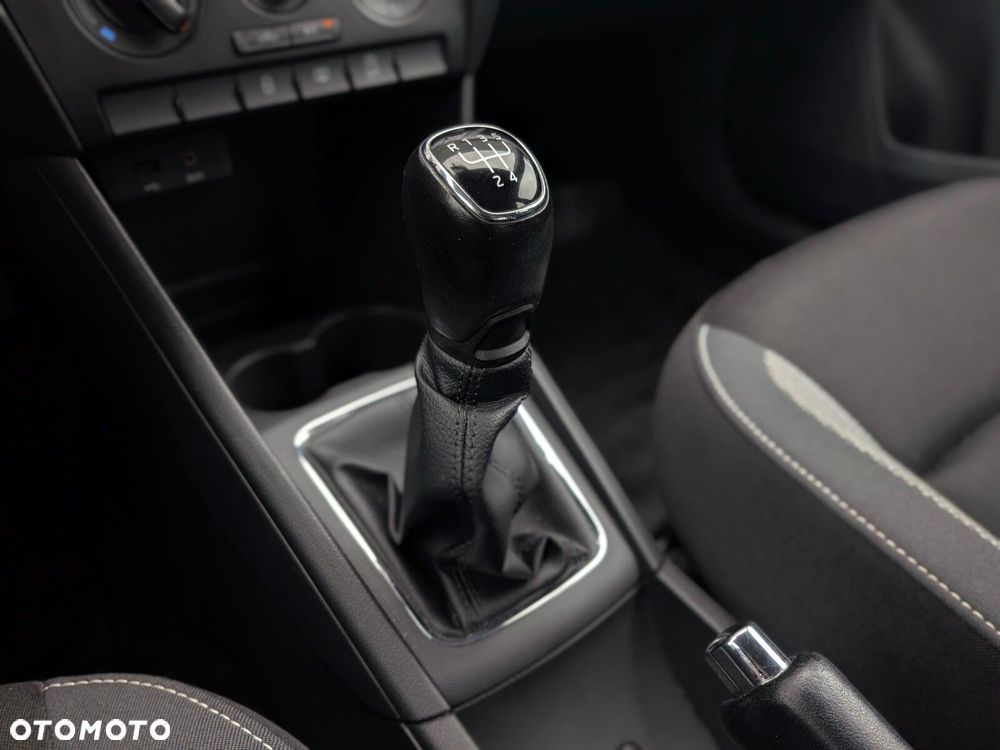 Skoda RAPID 1.0 TSI Ambition - 25
