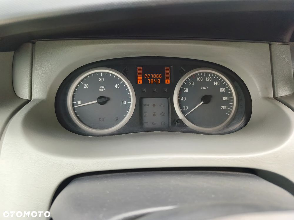 Opel Vivaro L2H1 2.9t - 3
