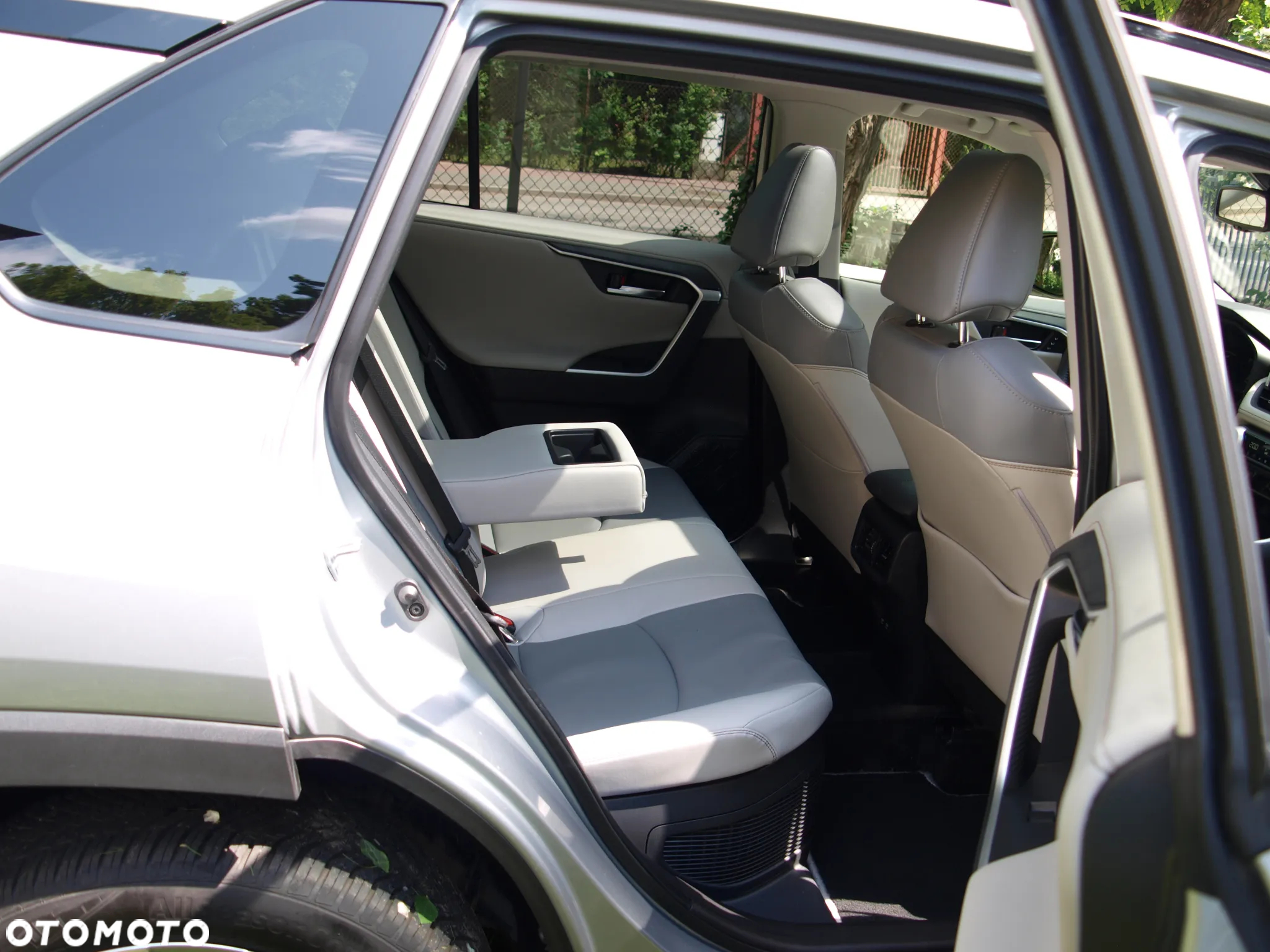 Toyota RAV4 2.5 Hybrid Executive 4x2 - 27
