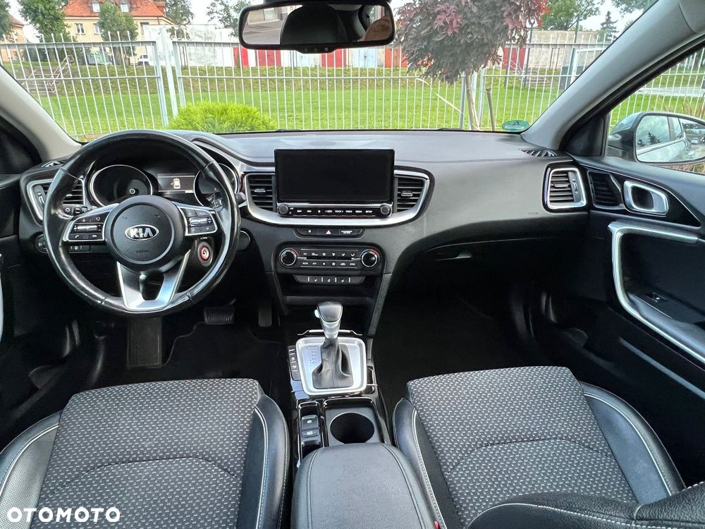 Kia XCeed 1.6 CRDi mHEV Prestige Line DCT - 32