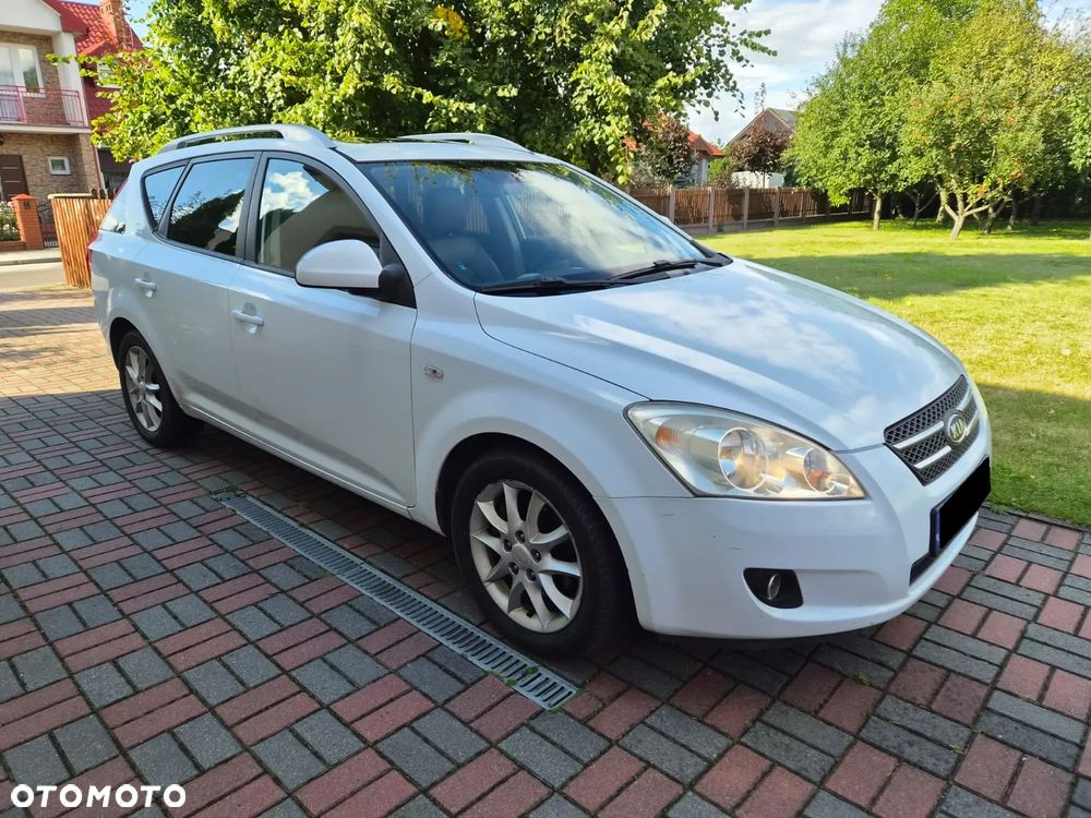 Kia Ceed 2.0 crdi Comfort + - 1