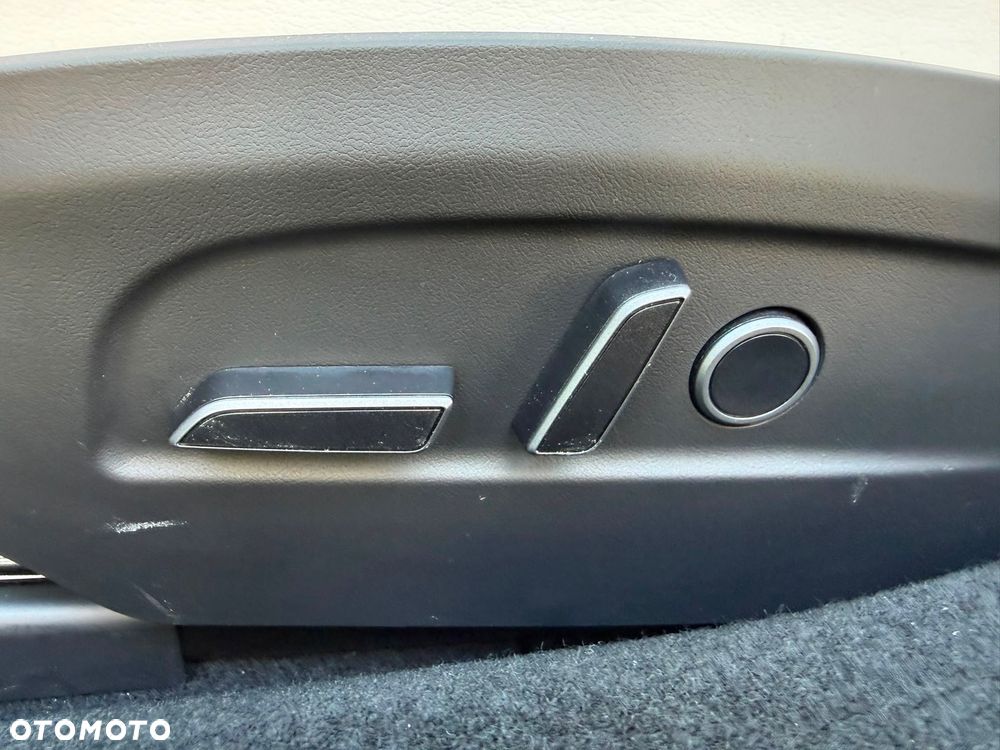 Tesla Model 3 - 19