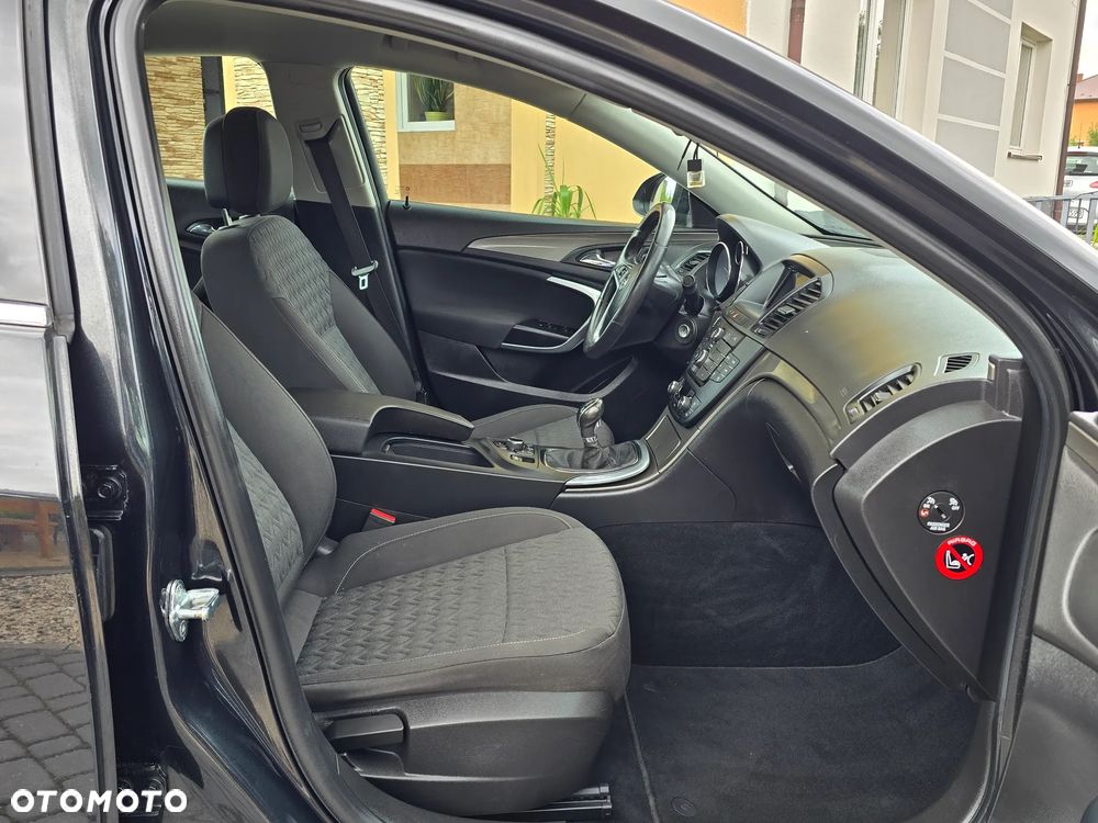 Opel Insignia 1.4 T Cosmo S&S - 24