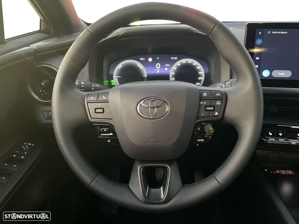 Toyota C-HR — fotografia 13