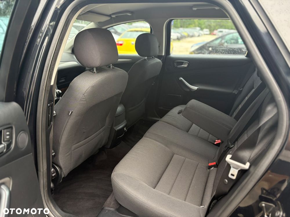 Ford Mondeo - 14