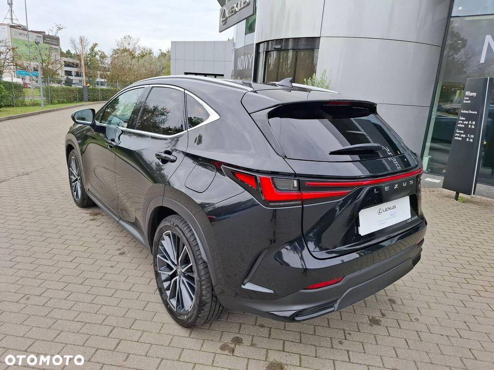 Lexus NX 350h Omotenashi AWD - 3