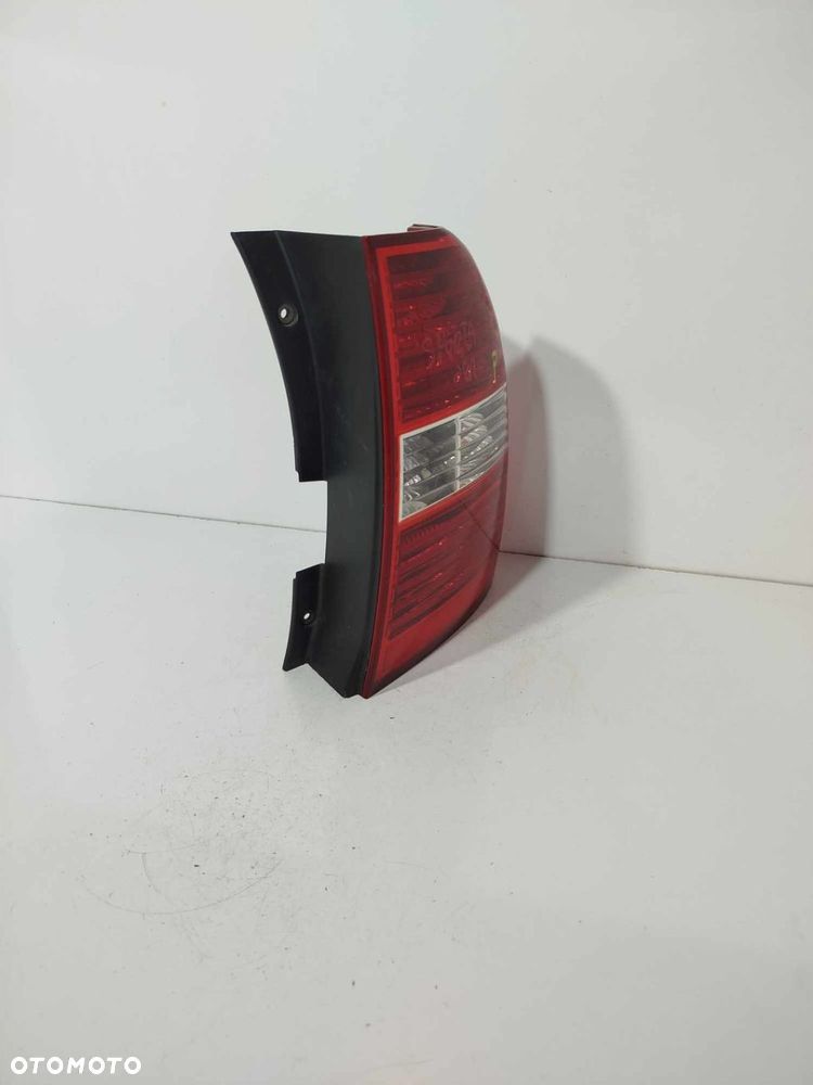 LAMPA PRAWA TYLNA TYŁ KIA SPORTAGE II 04-08 - 5