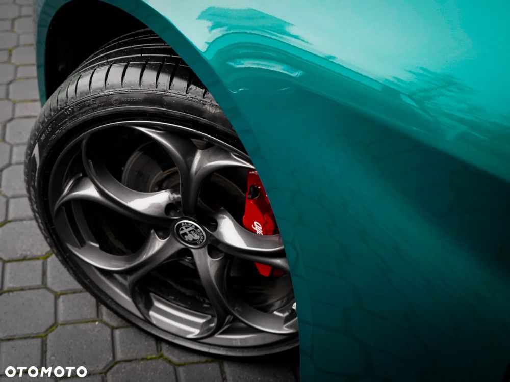 Alfa Romeo Giulia 2.0 Turbo Tributo Italiano Q4 - 9