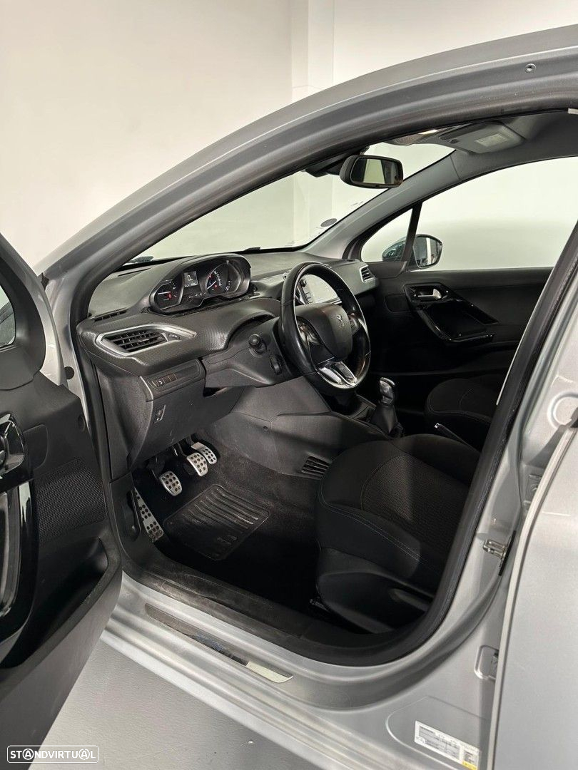 Peugeot 208 PureTech 82 Start & Stop Allure - 10