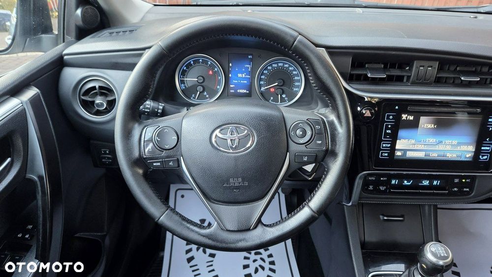 Toyota Corolla 1.6 Comfort - 26