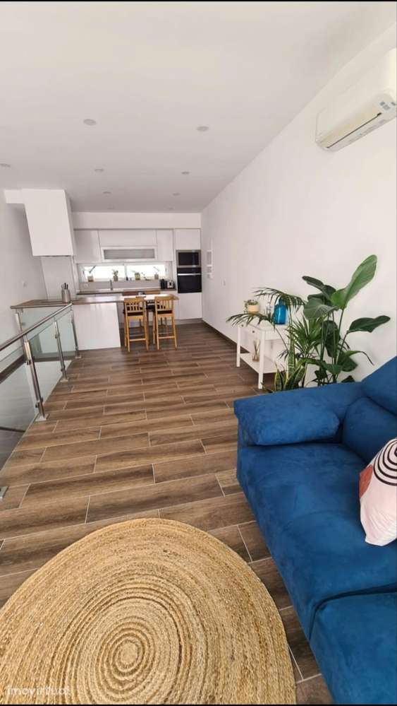 T2 geminada com terraço e ar condicionado em Faro - Grande imagem: 2/8