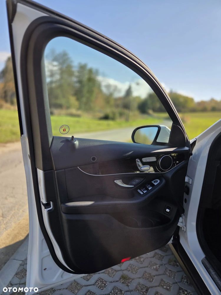 Mercedes-Benz GLC - 4