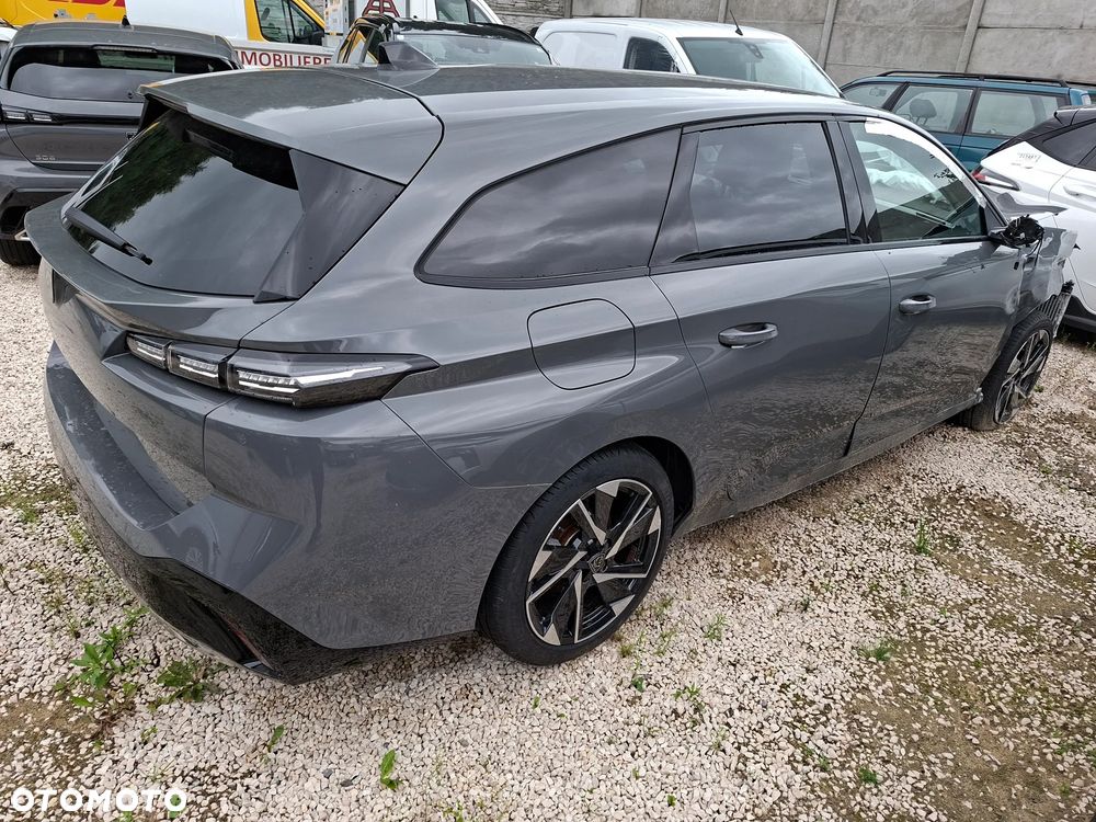 Peugeot 308 - 1
