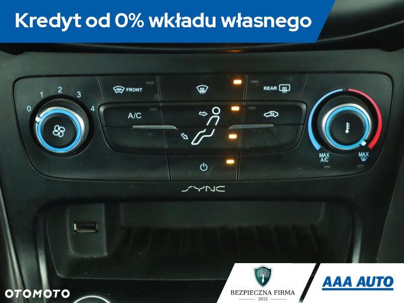 Ford Focus SW - 14