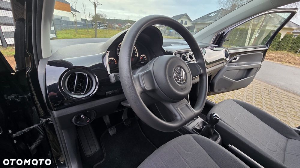 Volkswagen up! move - 11