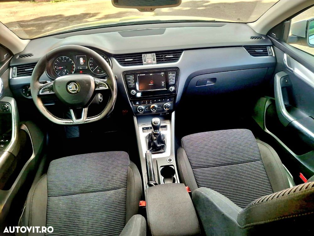 Skoda Octavia 2.0 TDI Premium Edition - 5