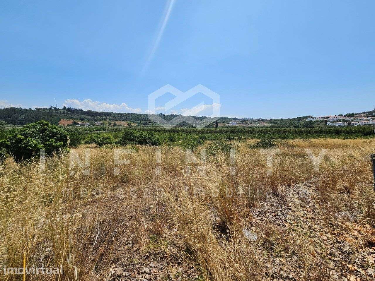 Excelente terreno para construção com vista para o castelo - Grande imagem: 2/4