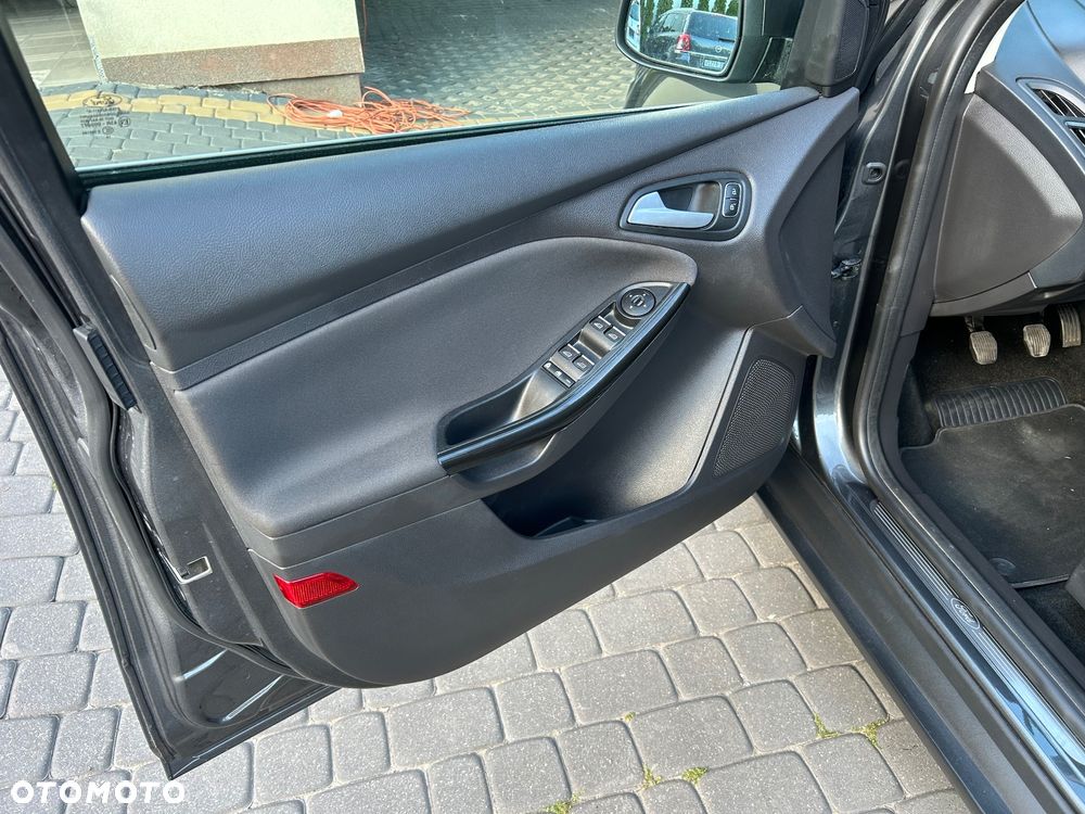 Ford Focus 1.0 EcoBoost Titanium ASS - 24