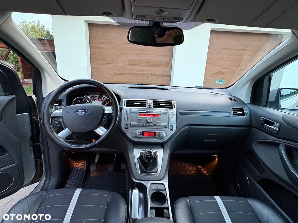 Ford Kuga 2.0 TDCi 4x4 Titanium - 8