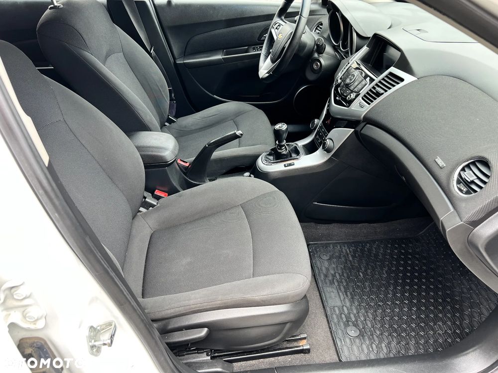 Chevrolet Cruze 1.4 T LT+ - 24
