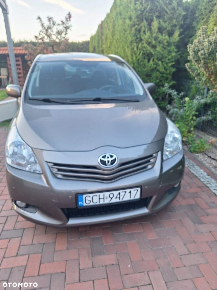 Toyota Verso - 3
