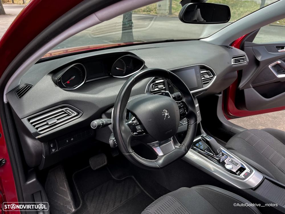 Peugeot 308 1.2 PureTech Allure EAT8 - 12