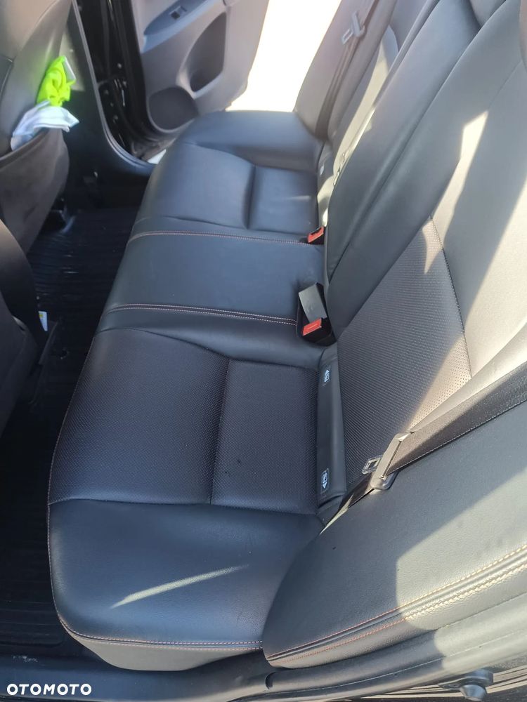 Toyota Avensis 1.8 Premium - 10