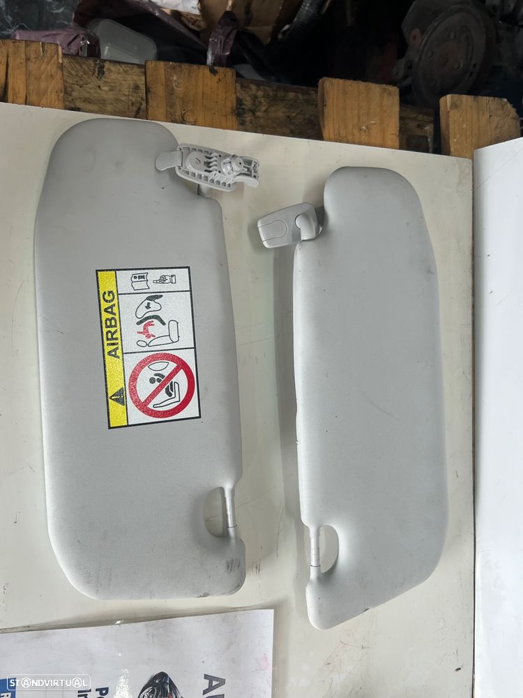 Palas de sol (Par) Fiat Tipo 2021 estado novo - 3