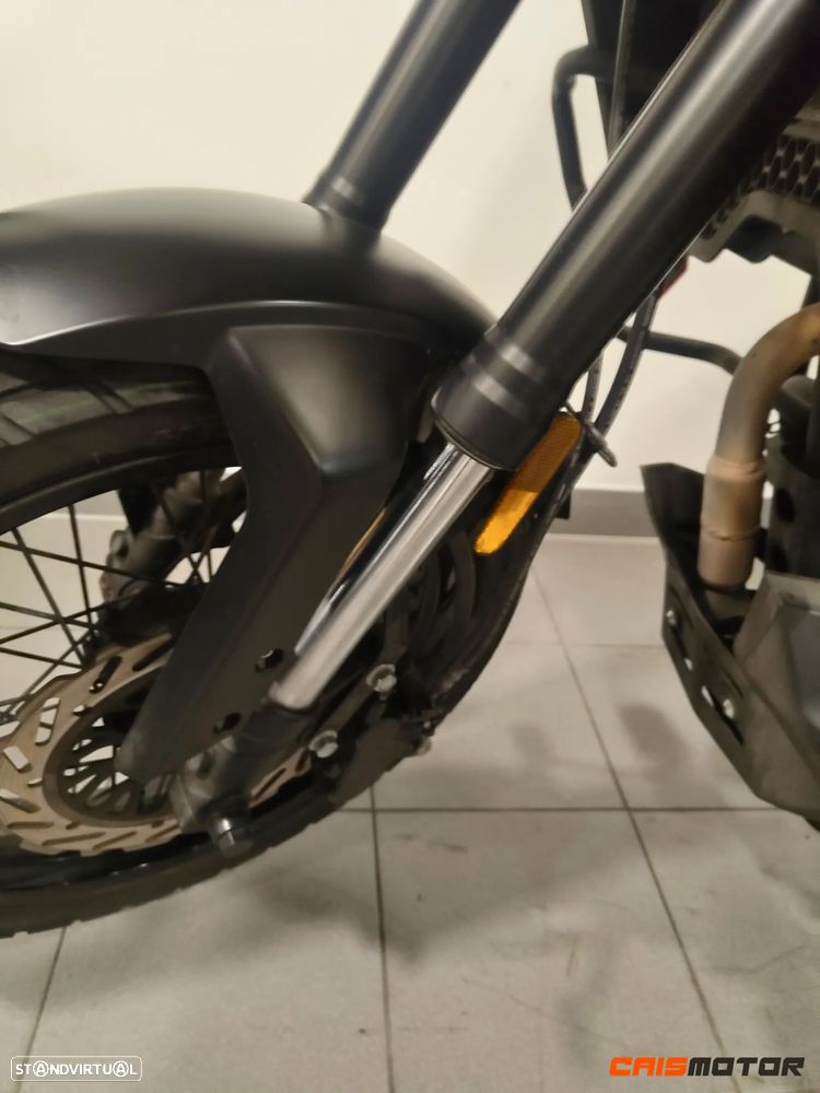 Macbor Montana XR1 125 - 3