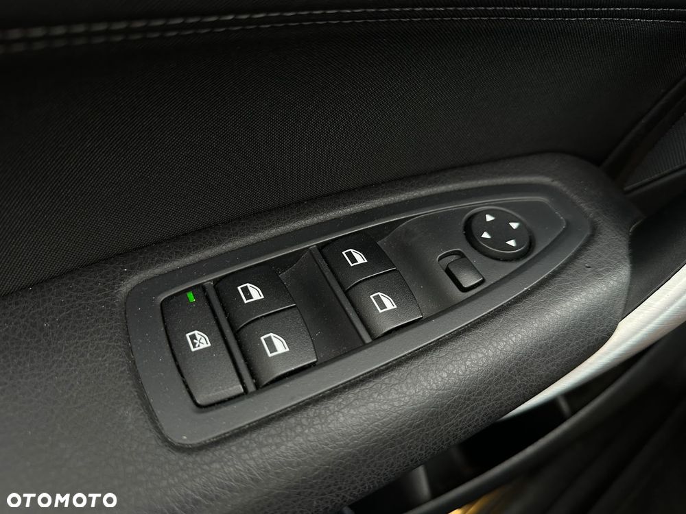BMW Seria 1 118d Sport Line - 22