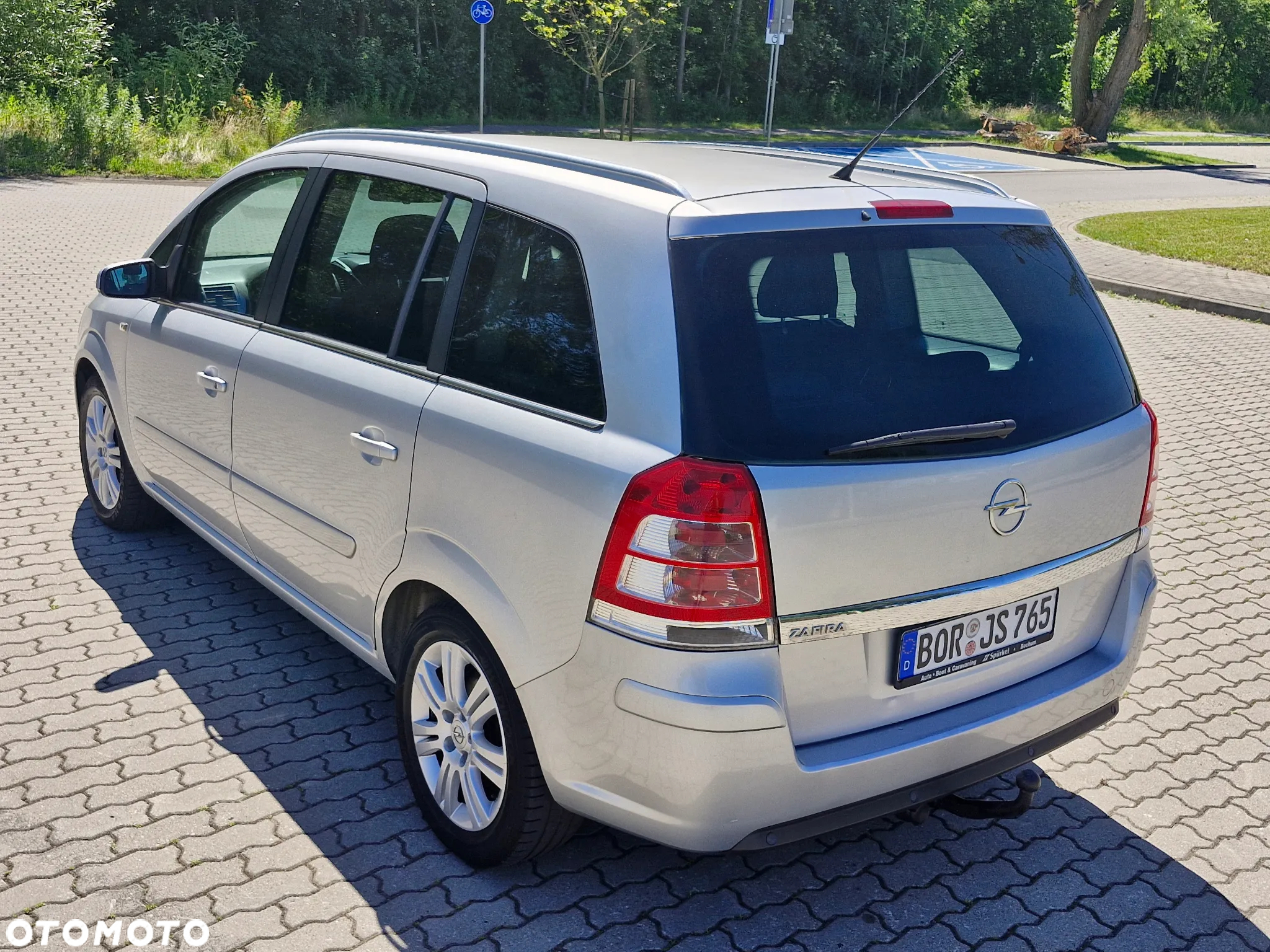 Opel Zafira 1.8 Cosmo EU5 - 11